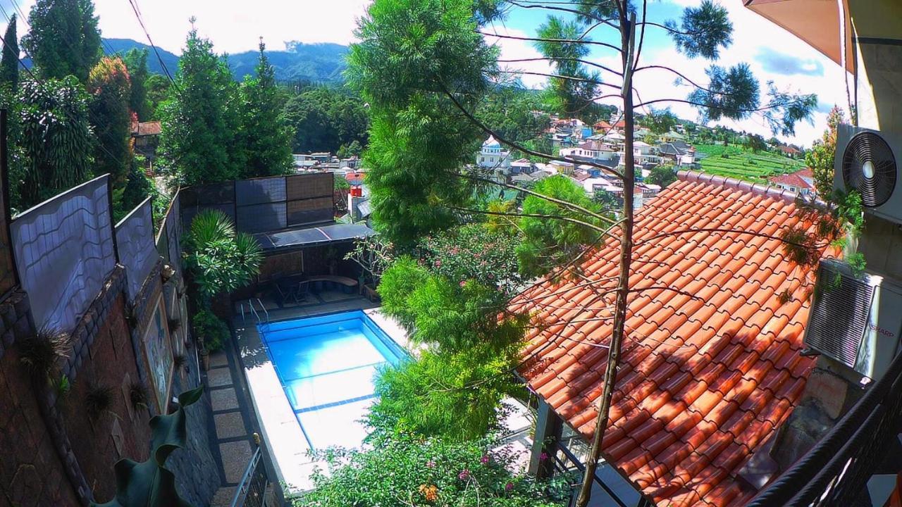 Villa Dira Bogor Buitenkant foto